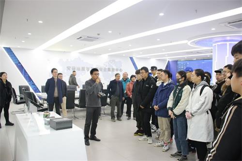 2(203).jpg 2(203).jpg