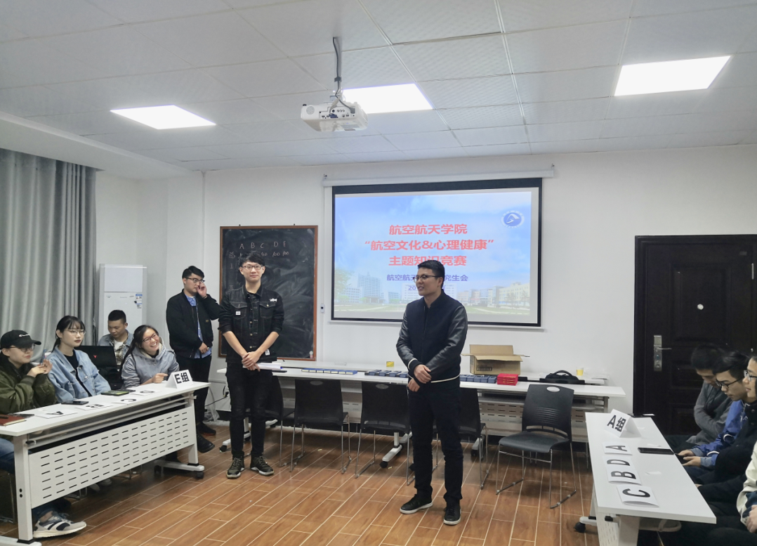 QQ截图20191120225036.png QQ截图20191120225036.png