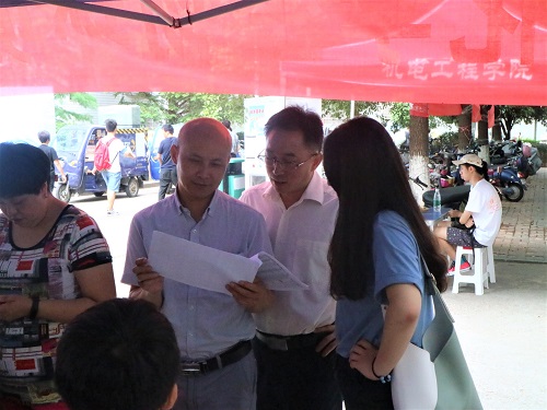 2349_1315_IMG_2490.jpg 2349_1315_IMG_2490.jpg