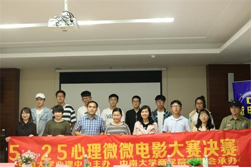 商学院3.jpg 商学院3.jpg