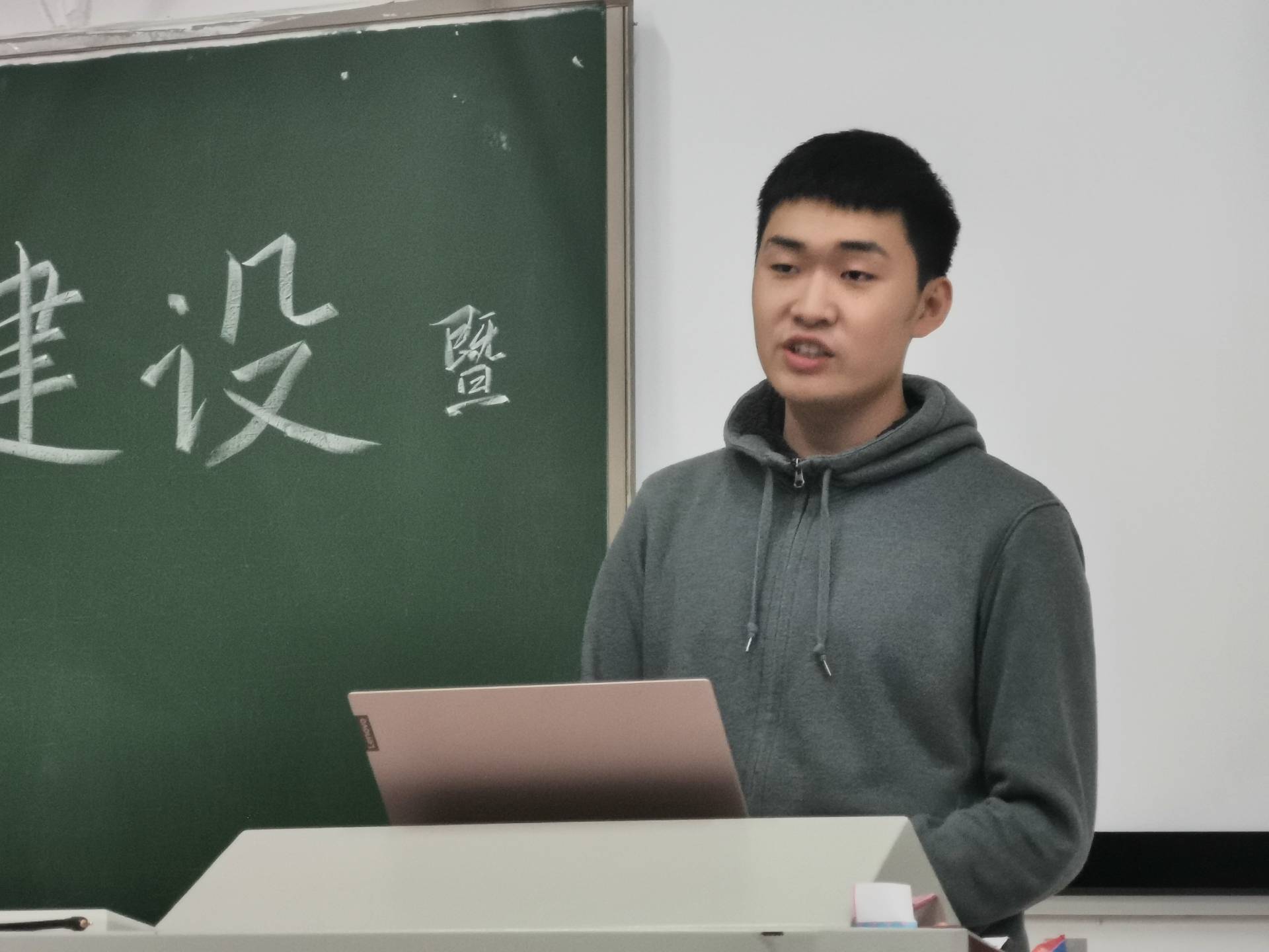 Cache_-7a85cd5eb214975d..jpg Cache_-7a85cd5eb214975d..jpg